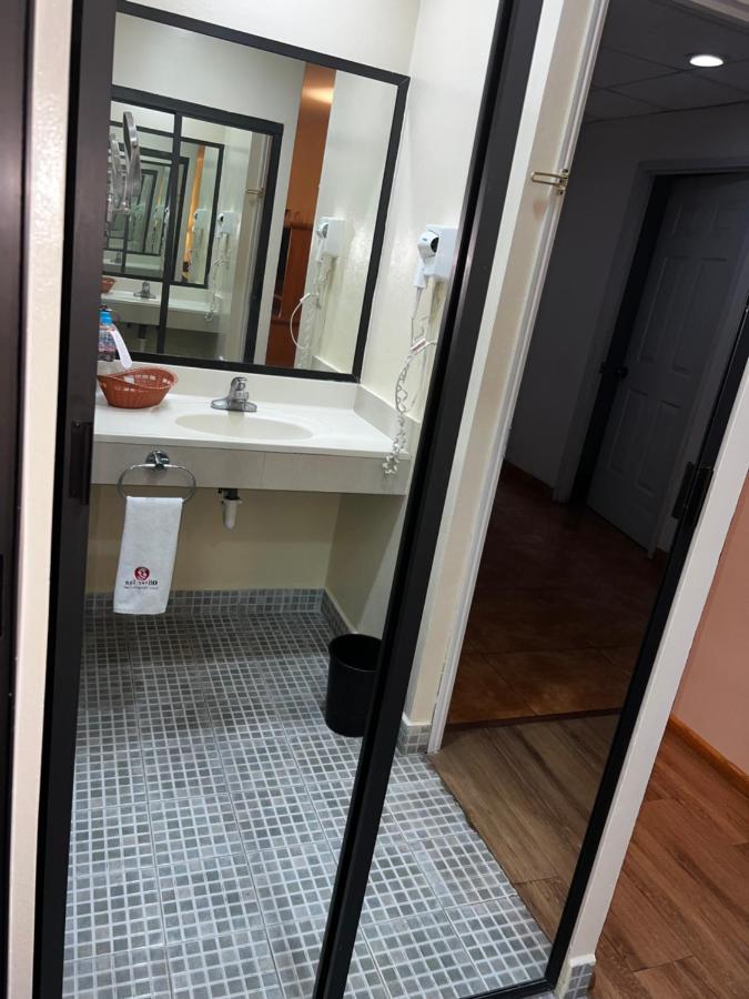 Hotel Oliver Inn Толука Екстер'єр фото